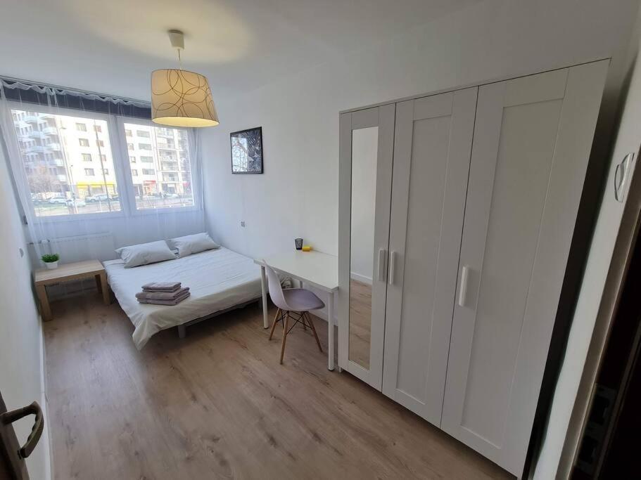 Wierzbno - Wygodny Apartament Przy Stacji Metra Apartment Warsaw